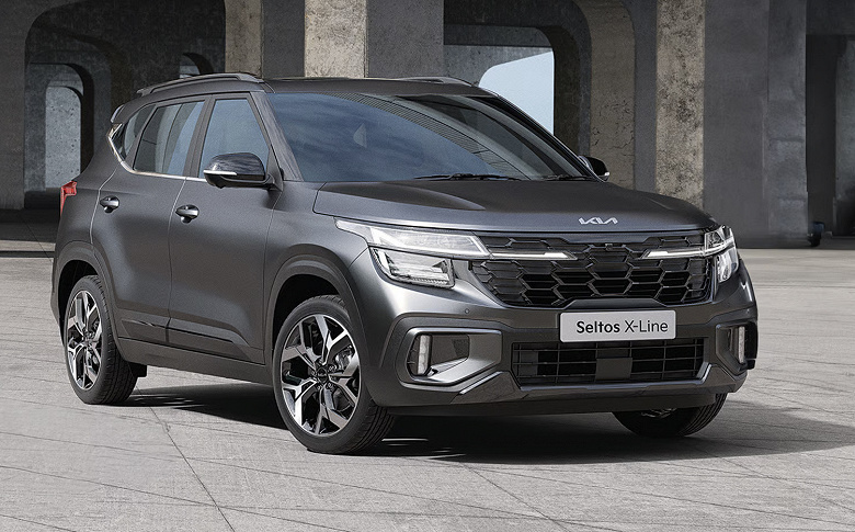 Kia Seltos подешевел в России: машины в наличии &mdash; от 2,1 млн рублей (в сентябре было от 2,253 млн рублей)